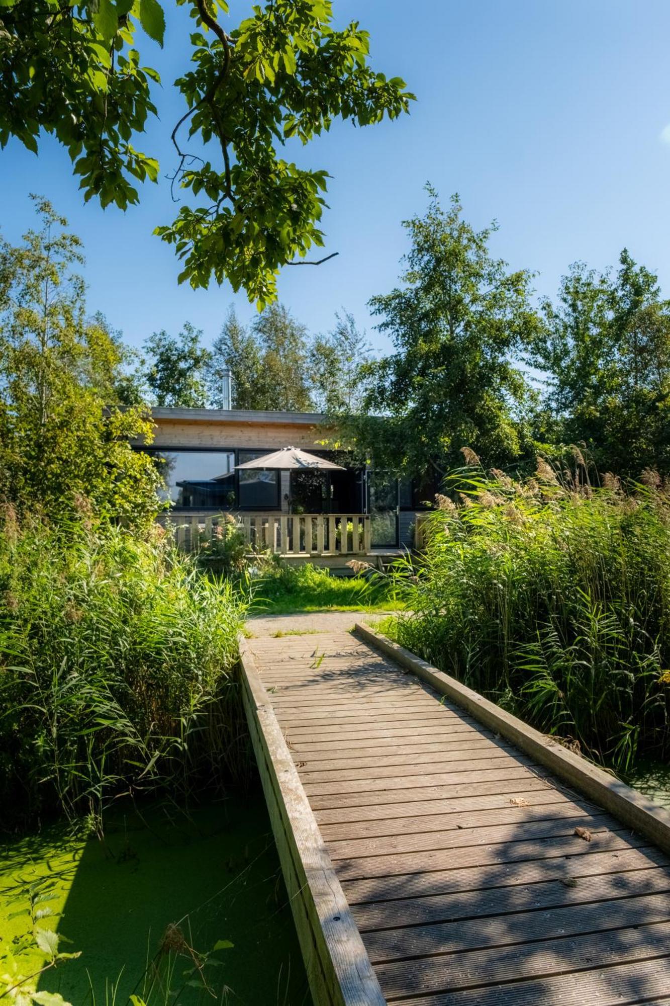 Pean-Buiten Waterlodges Nes  Zewnętrze zdjęcie